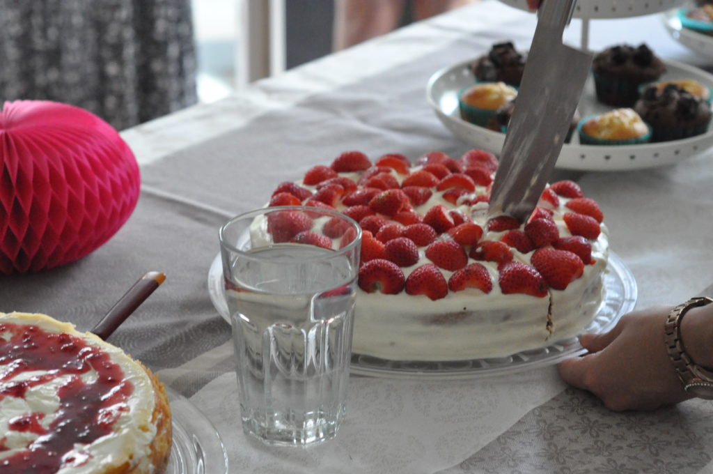 Mascarpone Torte mit Erdbeeren